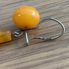 Cargar imagen en el visor de la galería, Antique Baltic Amber Torpedo Earrings