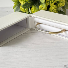 Charger l'image dans la galerie, Vintage 9ct Gold and Cubic Zirconia Bangle