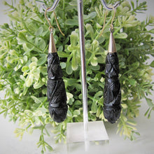 Charger l'image dans la galerie, Victorian Carved Whitby Rose Earrings,