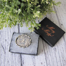 Cargar imagen en el visor de la galería, Victorian Aesthetic Sterling Silver Brooch