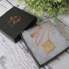 Carica l'immagine nel visualizzatore di Gallery, Antique 9ct Gold Book Locket, Chester 1914. - MercyMadge