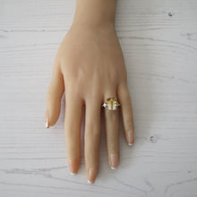 Charger l'image dans la galerie, 9ct Gold Emerald Cut Bi-Color Citrine Ring. - MercyMadge