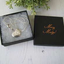 Charger l'image dans la galerie, Thomas Sabo Sterling Silver Engraved Puffy Heart Locket