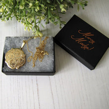 Charger l'image dans la galerie, Andreas Daub Edwardian Rolled Gold Locket, Germany