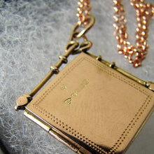 Carica l'immagine nel visualizzatore di Gallery, Antique 9ct Gold Book Locket, Chester 1914. - MercyMadge