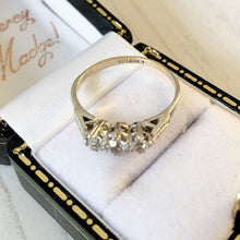 Cargar imagen en el visor de la galería, Art Deco 3 Stone Paste Diamond Triology Ring