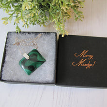 Charger l'image dans la galerie, Victorian Carved Malachite & Silver Fob Pendant