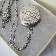 Charger l'image dans la galerie, Victorian Sterling Silver Mizpah Locket On Chain - MercyMadge