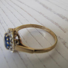 Cargar imagen en el visor de la galería, Vintage 9ct Gold, Blue Topaz & White Spinel Cluster Ring
