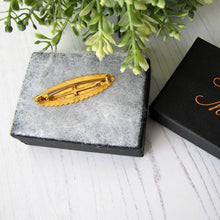 Charger l'image dans la galerie, Antique Victorian 9ct Gold Sweetheart Brooch, Engraved Heart & Forget-me-Nots