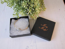 Cargar imagen en el visor de la galería, Vintage Sterling Silver Egyptian Ankh & Scarab Bracelet