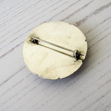 Charger l'image dans la galerie, Art Nouveau Sterling Silver Agate Brooch - MercyMadge