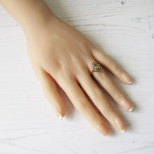Cargar imagen en el visor de la galería, Vintage 9ct Gold Peridot & Spinel Halo Ring - MercyMadge