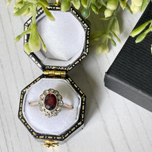 Cargar imagen en el visor de la galería, Vintage Bohemian Garnet & Paste Ring
