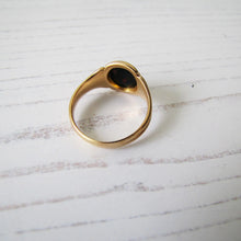 Charger l'image dans la galerie, Victorian 18ct Gold Bloodstone Ring - MercyMadge