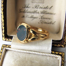 Charger l'image dans la galerie, Victorian 18ct Gold Bloodstone Ring - MercyMadge