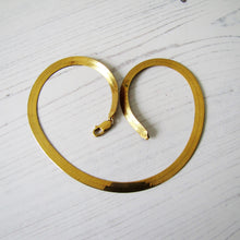 Charger l'image dans la galerie, Italian 18ct Gold Omega Necklace