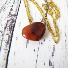 Charger l'image dans la galerie, Victorian Carved Hardstone Heart Pendant Necklace - MercyMadge
