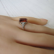 Cargar imagen en el visor de la galería, Art Deco 9ct Gold Citrine Ring - MercyMadge