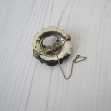 Cargar imagen en el visor de la galería, Vintage Scottish Silver Agate & Citrine Thistle Brooch - MercyMadge