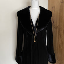 Charger l'image dans la galerie, Victorian 9ct Gold 37" Long Guard Chain