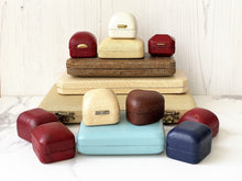 Carica l'immagine nel visualizzatore di Gallery, Vintage 1950's to 1970s Retailers Jewellery Boxes