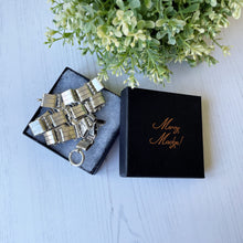 Charger l'image dans la galerie, Victorian Sterling Silver Book Chain Necklace