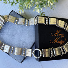 Charger l'image dans la galerie, Victorian Sterling Silver Book Chain Necklace