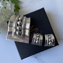 Carica l'immagine nel visualizzatore di Gallery, Margot de Taxco Sterling Silver Modernist Pendant, Design '5247'