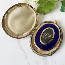 Cargar imagen en el visor de la galería, Antique Georgian 18ct Gold Portrait Miniature Locket