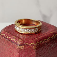 Cargar imagen en el visor de la galería, Vintage 18ct Gold Diamond Band Wedding/Eternity Ring