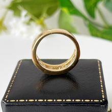 Cargar imagen en el visor de la galería, Vintage 18ct Gold Diamond Band Wedding/Eternity Ring