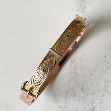 Cargar imagen en el visor de la galería, Antique Victorian Solid 9ct Gold Buckle Bangle