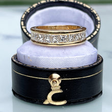 Cargar imagen en el visor de la galería, Vintage 18ct Gold Diamond Band Wedding/Eternity Ring
