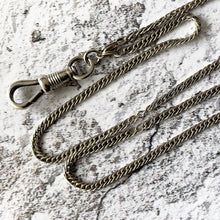 Cargar imagen en el visor de la galería, Antique Victorian Sterling Silver Guard Chain With Dog-Clip