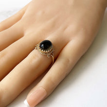 Cargar imagen en el visor de la galería, Vintage 9ct Gold Etruscan Revival Labradorite Ring