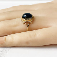 Cargar imagen en el visor de la galería, Vintage 9ct Gold Etruscan Revival Labradorite Ring