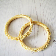 Charger l'image dans la galerie, Antique Elephant Ivory Chinese Carved Dragon Bangles