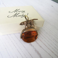 Cargar imagen en el visor de la galería, Antique Gold & Citrine Spinner Watch Fob, Hunting Dog - MercyMadge