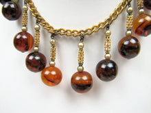Cargar imagen en el visor de la galería, 1930s Art Deco Bakelite Necklace. Vintage Bakelite Orb Charm Necklace. - MercyMadge