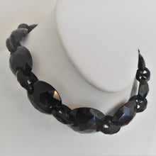 Cargar imagen en el visor de la galería, Victorian Carved Whitby Jet Necklace. - MercyMadge