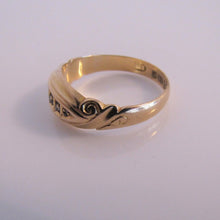Carica l'immagine nel visualizzatore di Gallery, Antique 18ct Gold Diamond Band Ring, Chester 1911 - MercyMadge