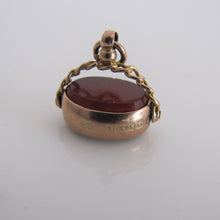 画像をギャラリービューアに読み込む, Victorian 9ct Gold Bloodstone & Carnelian Spinner Fob Pendant, 1848 - MercyMadge