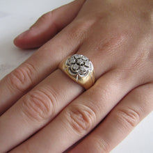 Cargar imagen en el visor de la galería, Mens Vintage 14ct Gold & Diamond Cluster Gypsy Ring - MercyMadge