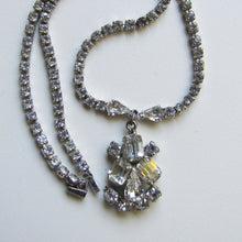 Cargar imagen en el visor de la galería, 1930s Art Deco Crystal Rhinestone Necklace. - MercyMadge