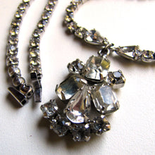 Cargar imagen en el visor de la galería, 1930s Art Deco Crystal Rhinestone Necklace. - MercyMadge