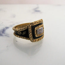 Charger l'image dans la galerie, Georgian 18ct Gold Enamel Mourning Ring With Woven Hair, 1822 - MercyMadge