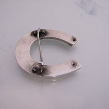 Cargar imagen en el visor de la galería, Antique Victorian Silver Large Horseshoe Brooch - MercyMadge