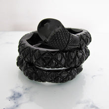 Cargar imagen en el visor de la galería, Victorian Whitby Jet Segmented Snake Bracelet. - MercyMadge