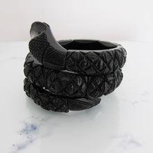 Cargar imagen en el visor de la galería, Victorian Whitby Jet Segmented Snake Bracelet. - MercyMadge